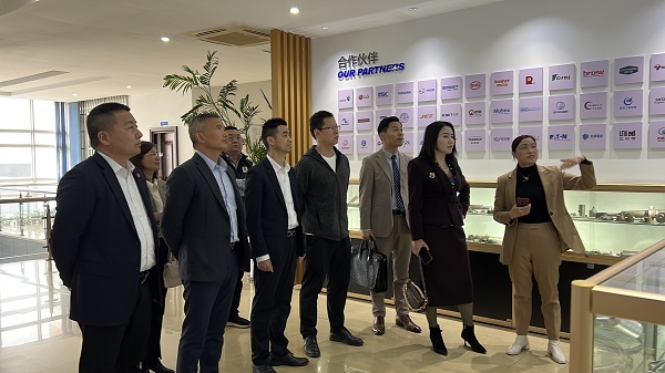 苏抖会人员参观